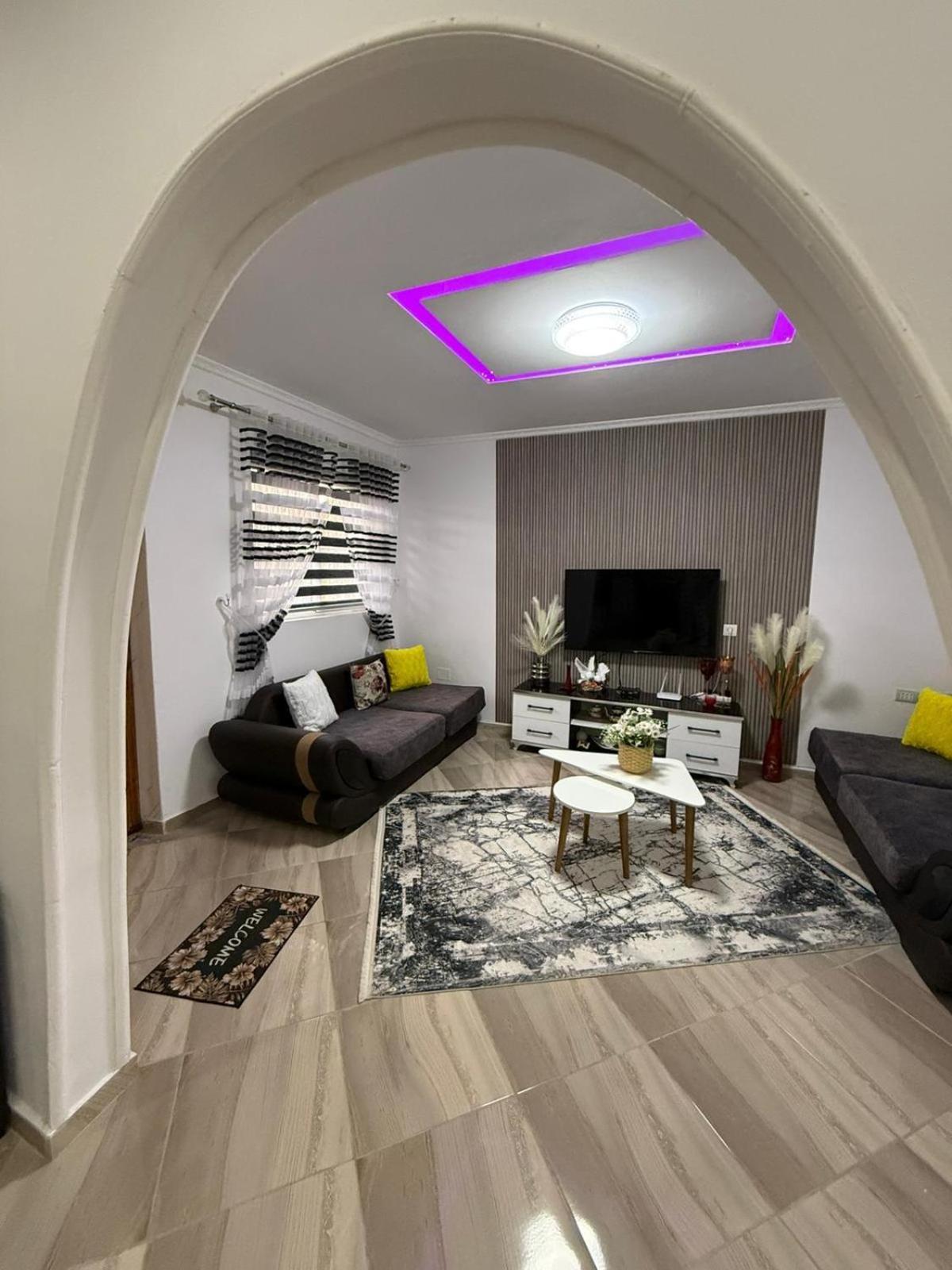 Guesthouse Albi Berat Exterior photo